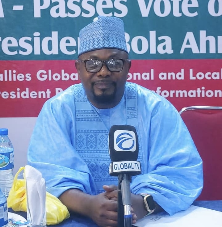 Hon. Amodu Abdulrahman meeting community leaders in Kogi